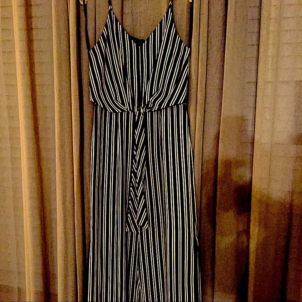 L~ *Jumper* Blk&Wht Striped w/ Adjustable Straps